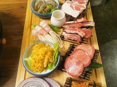 -明洞阿姨·韩式酱蟹烤肉·创意料理(三元桥店)