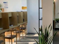 -两知·自习室(三峡广场总店)