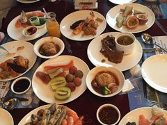 -荣誉国际酒店-云顶旋转餐厅