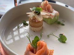 -亚龙湾喜来登·美景台大堂吧