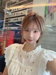 -BULB STUDIO 巴柏明星发型工作室