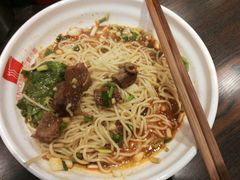 -亮亮面馆(经六路店)