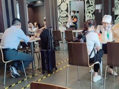 大堂-麦当劳(深圳北站高铁店)