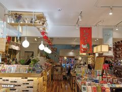 -猫的天空之城概念书店(束河店)