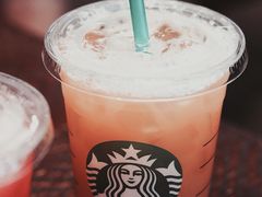 -星巴克(广州南站A18检票口楼上)