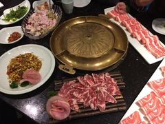 -猪啊牛呀羊啊铜盘烤肉(正大广场店)