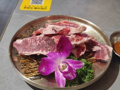 -围炉肉舍•炭烤活鳗•丹东海鲜烤肉(步行街店)