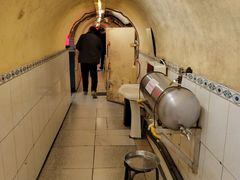 -洞庭洲·防空洞火锅·烧烤·铜锅涮肉(新百广场店)