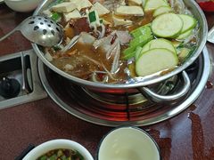 -冒牌富源酸菜猪脚火锅(沐春园店)