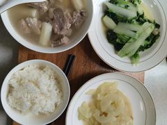 -爱的果实月嫂育婴师(世纪东方店)