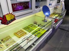 -提一眼镜·蔡司·依视路(小寨店)