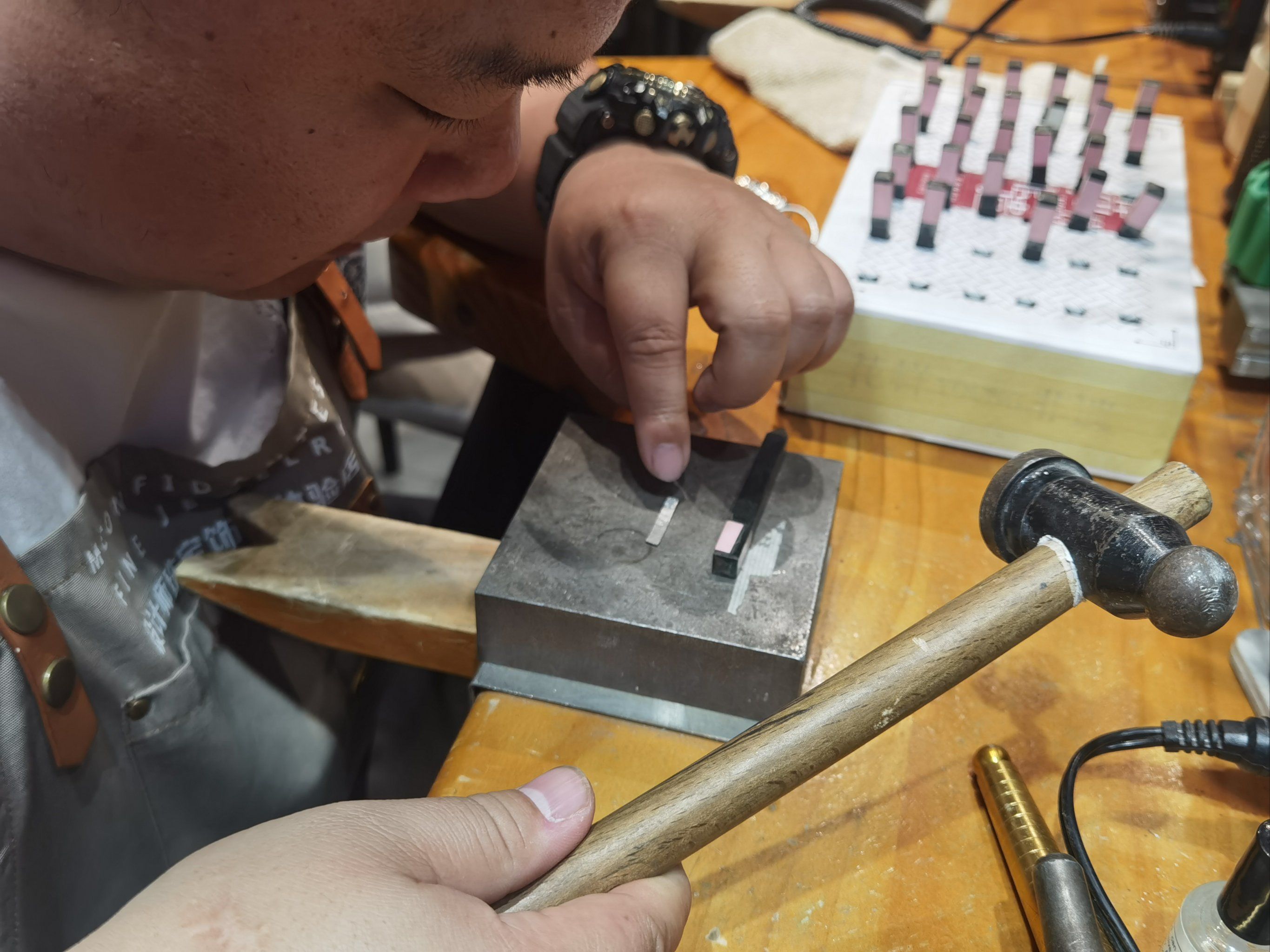 明天一年一度情人节