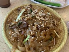 干炒牛河-明腾壹间茶餐厅(新都会花园广场店)