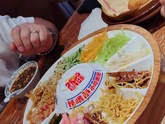 -怪噜范·老贵阳街头名小吃(鸿通城店)