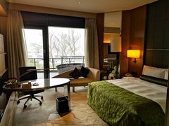 -上海滴水湖皇冠假日酒店