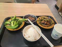 -荟选餐饮徐家汇社区食堂(徐虹北路店)