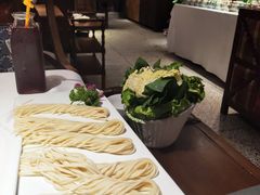 -泓炙颐凤鲜海鲜火锅料理(桐乡店)