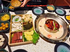 -炙爱鮮貨火锅(中东砂之船店)