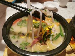过桥米线-云采云南菜(中山北路店)