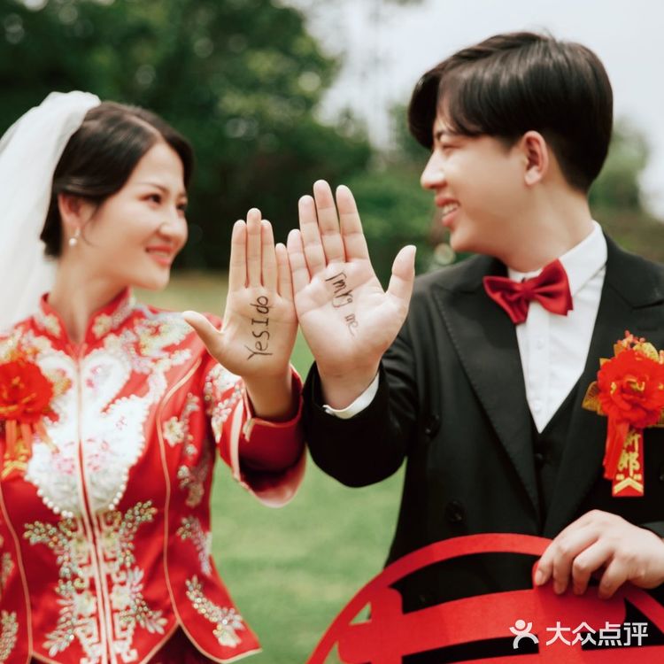 新中式婚纱照┃秀禾外景婚纱照