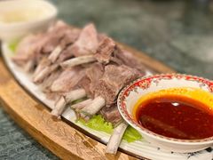 手抓羊肉-东方亚克西餐厅(西康路店)