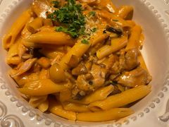 -玛格萝妮比萨屋(陆家浜路店)