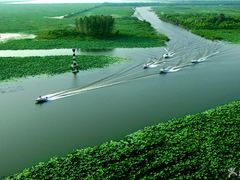 -微山湖红荷湿地景区