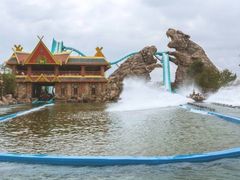 -七彩云南欢乐世界