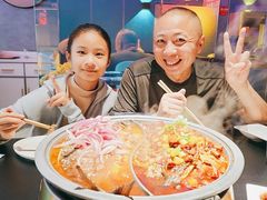 -辣尚瘾·烤鱼·新川菜(牡丹园直营店)