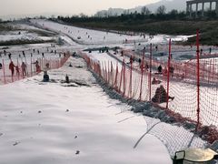 -华彬猛犸滑雪场