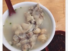 -雷祖芳老妈蹄花店