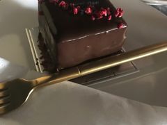 -UNI UNI(环亚凯瑟琳店)