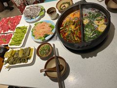 -贵府酸汤牛肉火锅·贵州老字号(飞山街店)