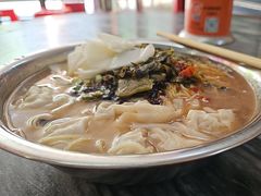 -肥佬良扣肉粉面店(梧州总店)