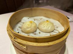 纯膏黄小笼包-蟹榭(静安寺晶品商场店)