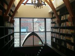 -钟书阁(松江泰晤士小镇店)