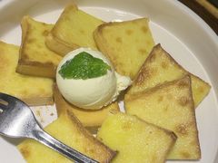 -西湖书堤(平湖八佰伴店)