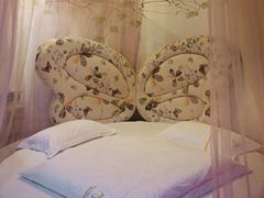 -梦幻城堡轻奢实景酒店(川大望江校区地铁站店)