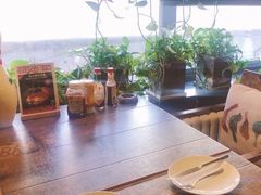 大堂-HIGH FIVE哈福手工汉堡(桂林路店)