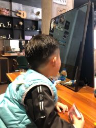 -PE SALON