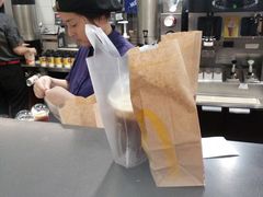 -麦当劳(轻轨曹杨路店)