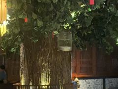 -八府香鸭·啫啫煲(华山路店)