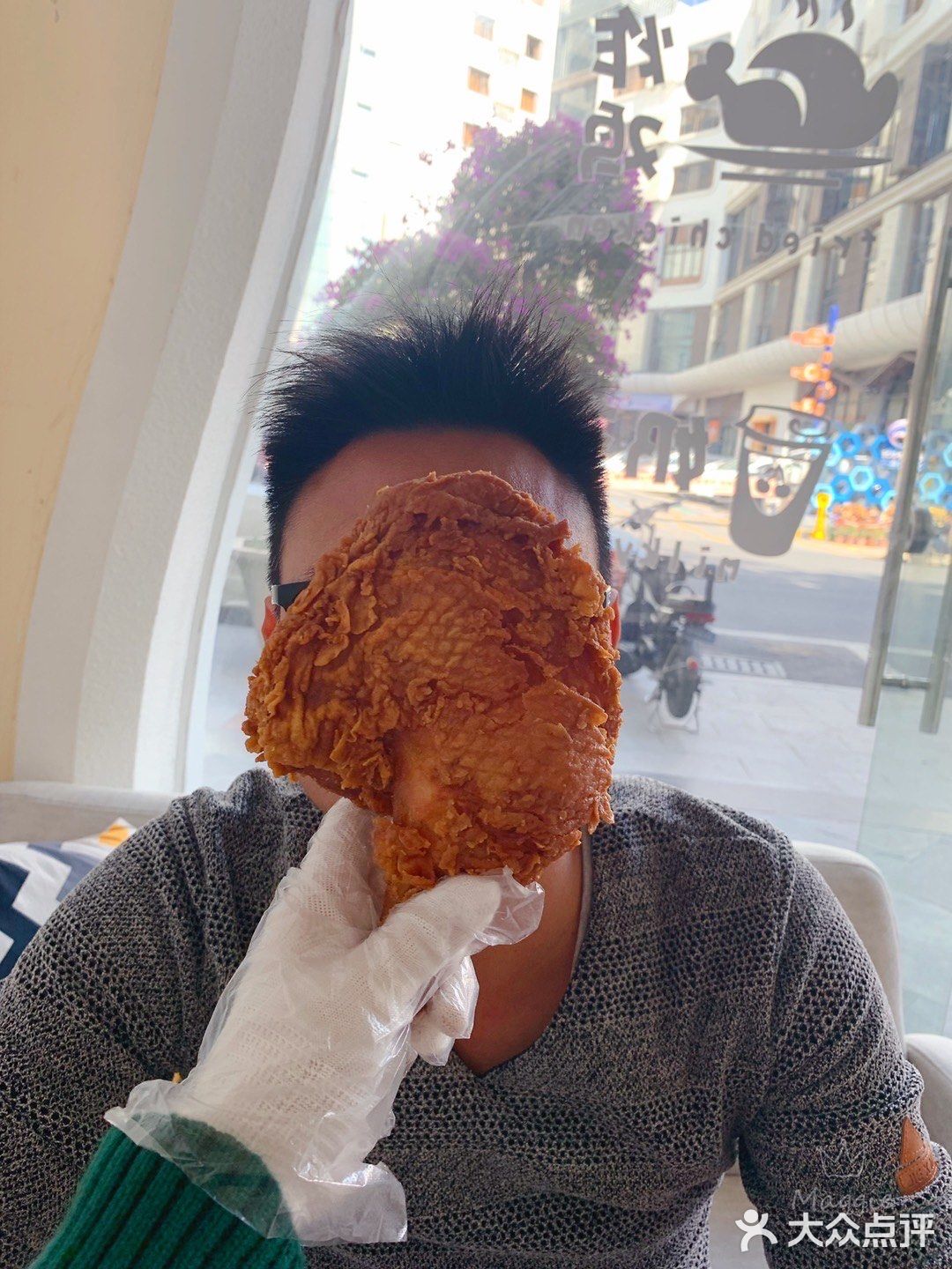 真的有脸那么大的炸鸡腿……