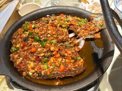 蒜香铁板鲫鱼-串盟烧烤大排档·长沙美食地标(星沙店)