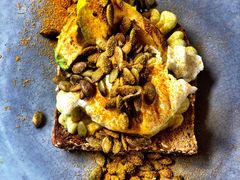 牛油果吐司-BOR Eatery(安福路店)