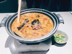 酸腌菜红豆炖黑皮子-半山腰·云南菜(侨福芳草地店)