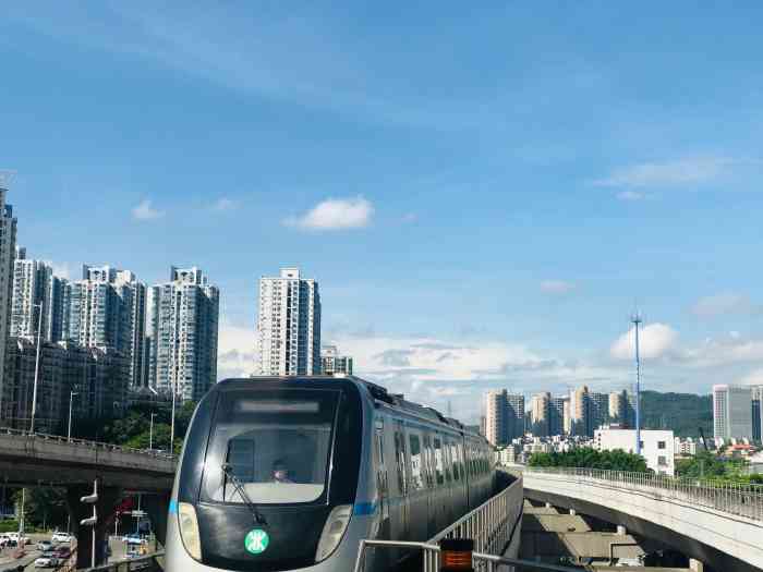 布吉地铁站-"#游玩路上之地铁站# 我也是来过龙岗的女.