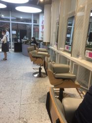 -PE SALON 