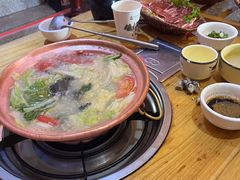 -阿婆情腊排骨火锅(金虹路店)