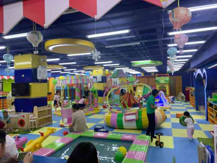 哈动园儿童乐园(浦江城市广场分店)-"环境什么都很好.